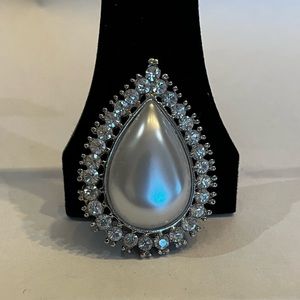 Brooch, teardrop pearl & rhinestones